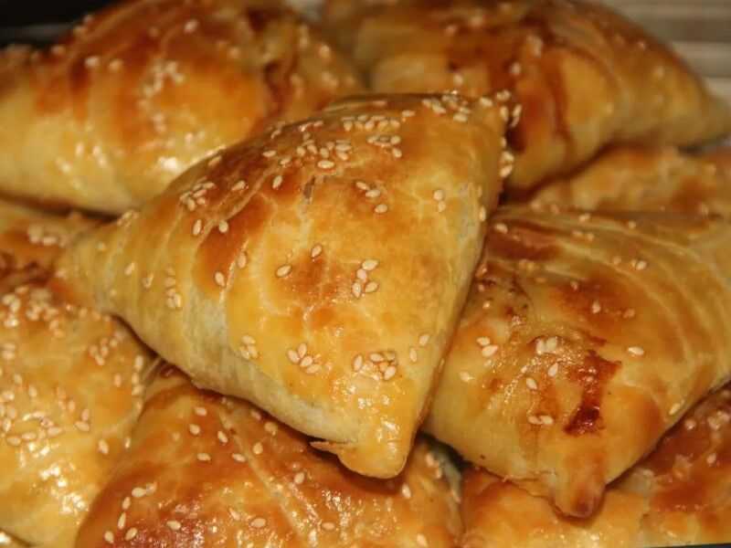 Самса с говядиной из слоеного теста: готовим быстро и вкусно