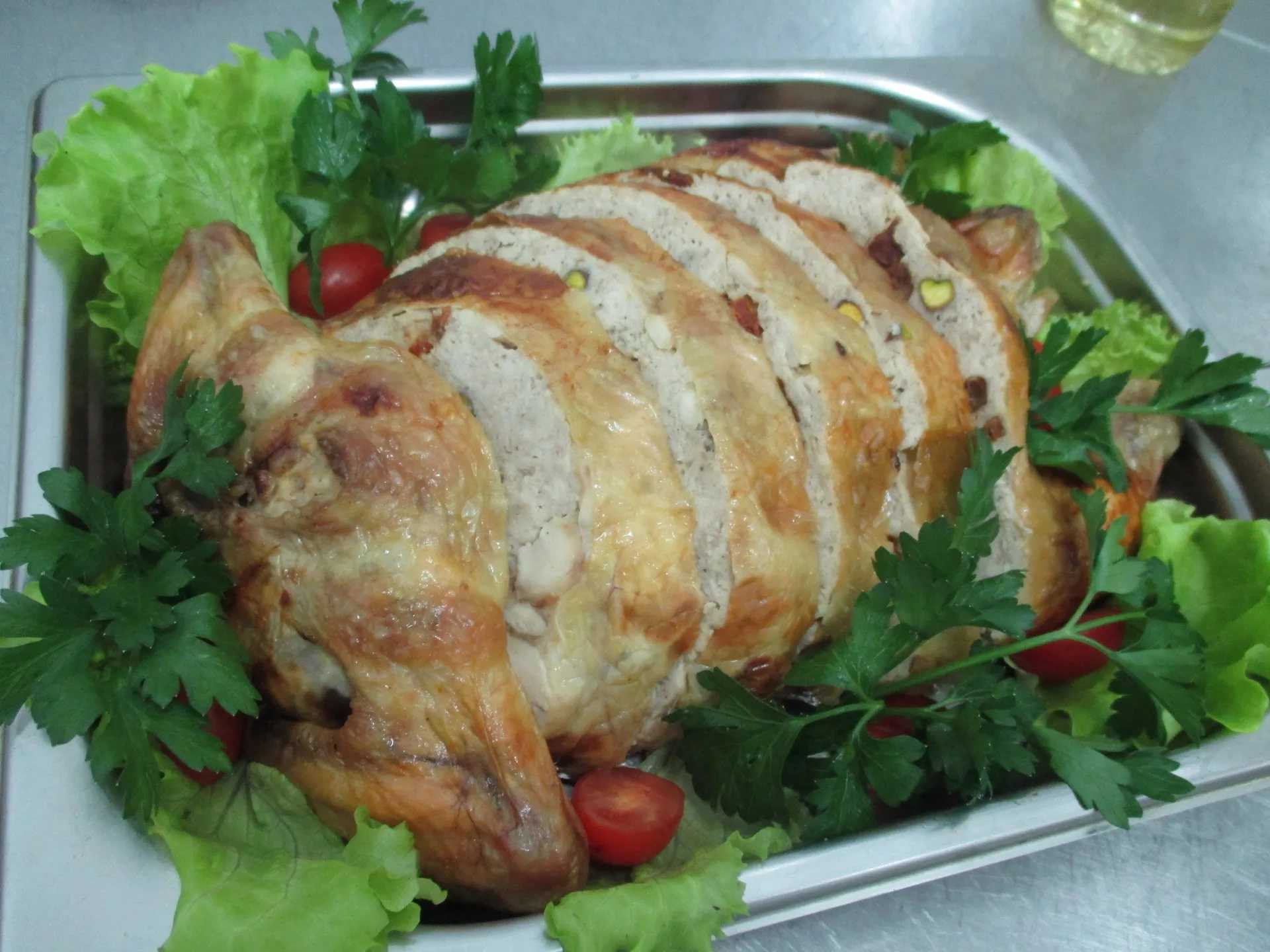 Фаршированная курица - понятные пошаговые рецепты с фото