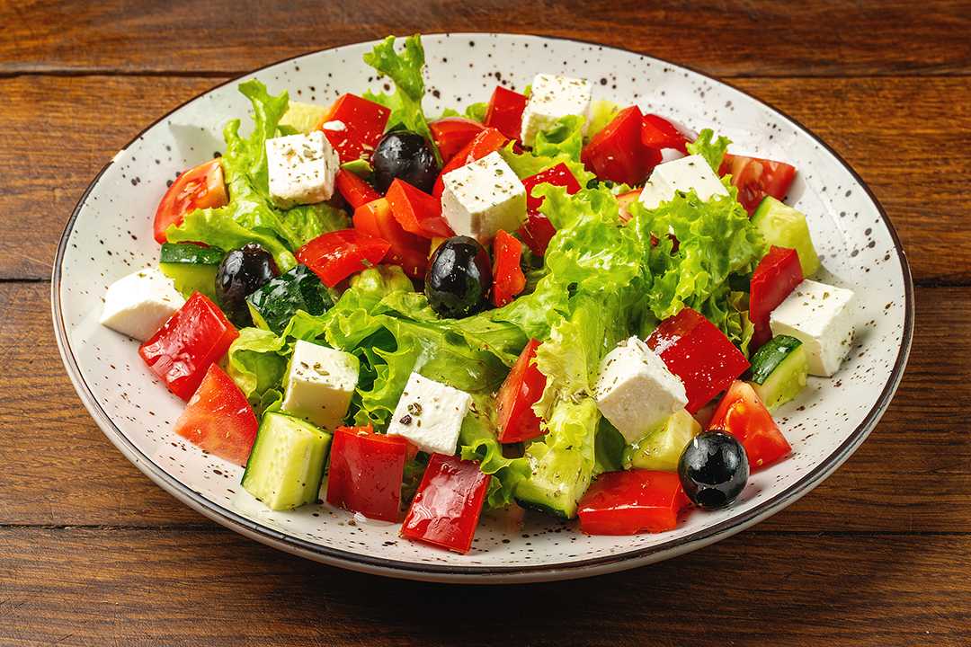 Очень вкусный овощной салат — 9 простых рецептов приготовления