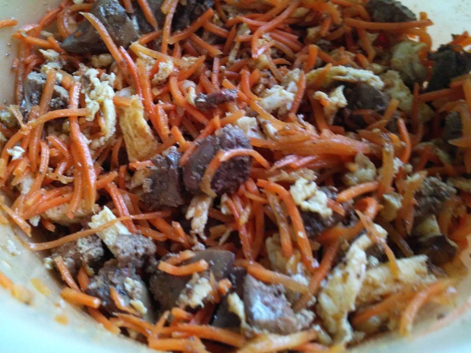 Салат из куриной печени с морковью и луком — очень вкусный рецепт