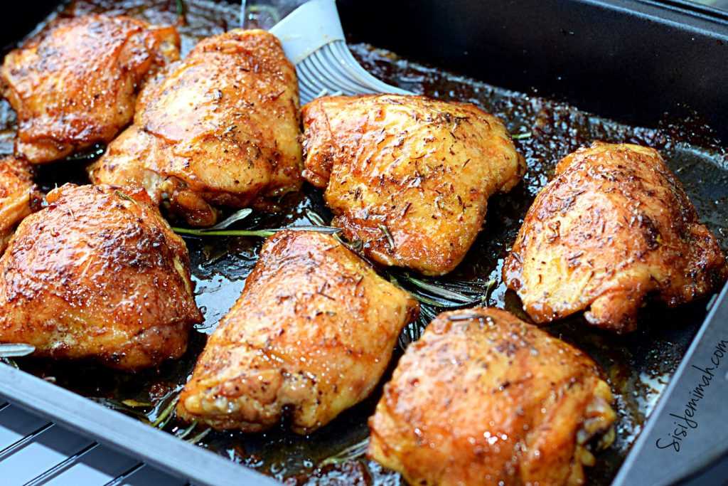 Куриные бедра в духовке: как приготовить вкусно