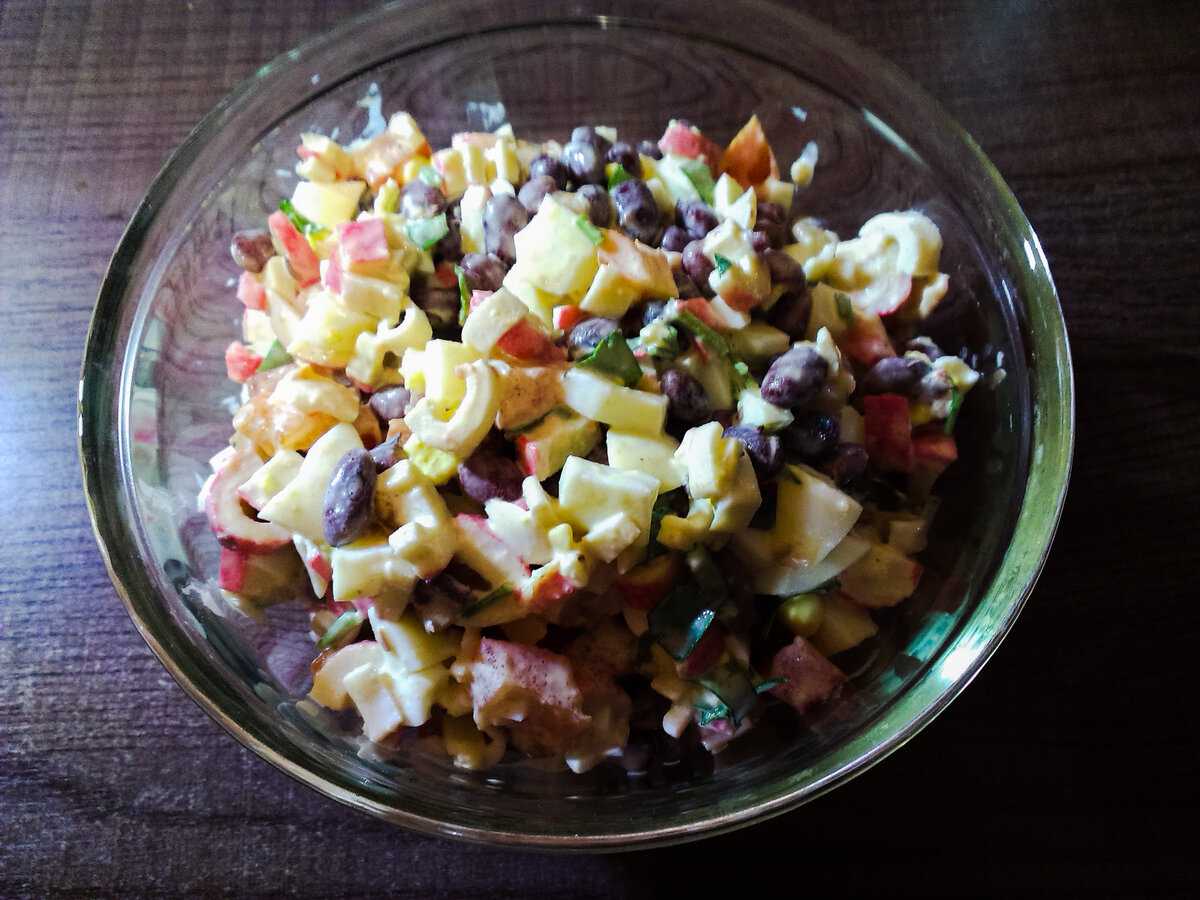 Салат с крабовыми палочками — 16 рецептов очень вкусного салата