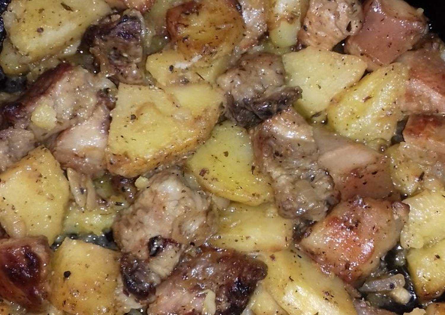Свинина с картошкой в духовке: 5 рецептов с пошаговыми фото