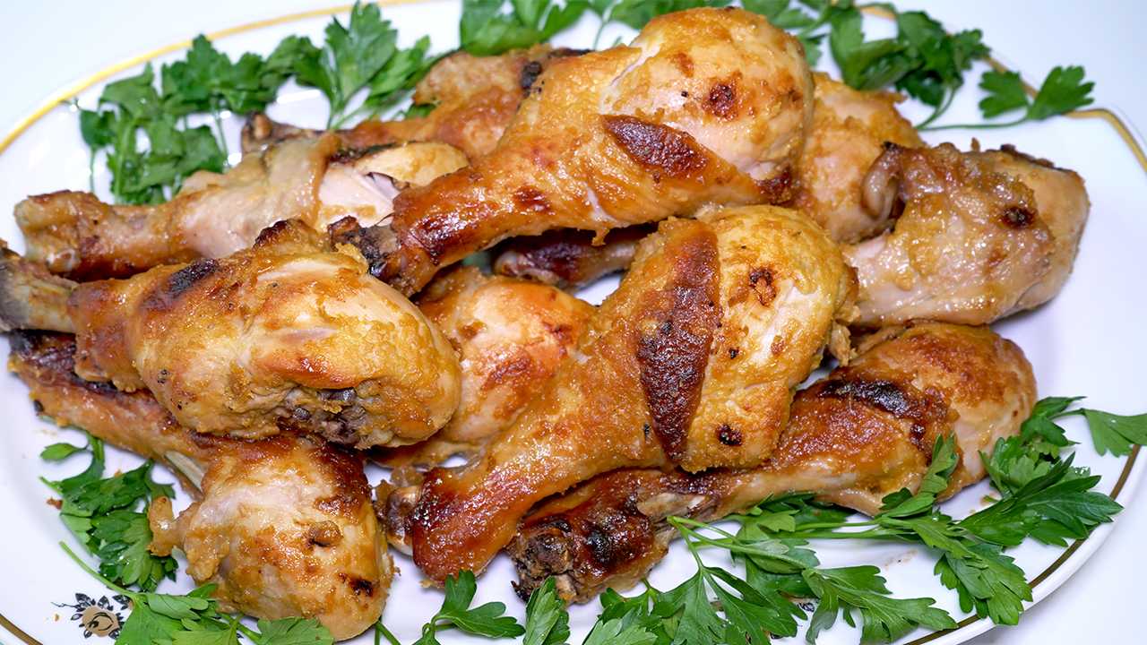 Квашеная капуста, тушеная с курицей (2 рецепта)