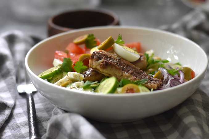 Салат из рыбных консервов — 119 домашних вкусных рецептов приготовления